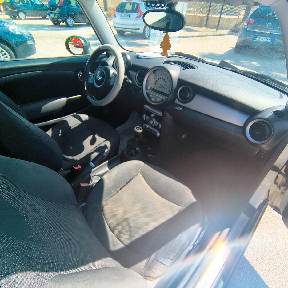Mini 1.6 16V Cooper D