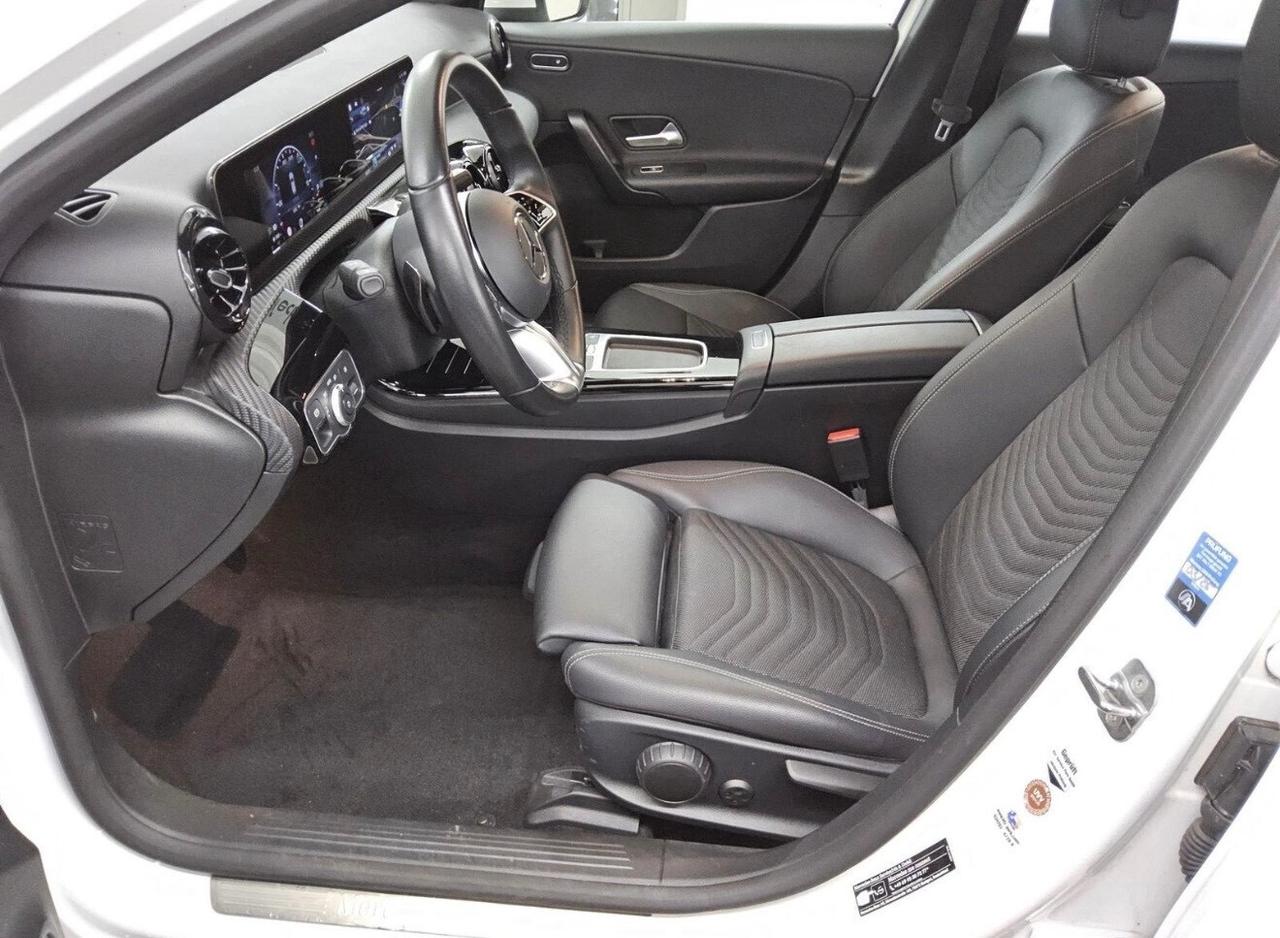 Mercedes-benz A 180Benzina Automatic Sport plus Led camera
