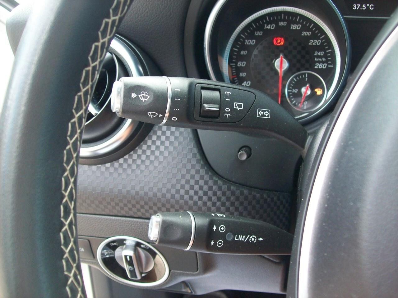 MERCEDES A 200 d CV.136 SPORT 4MATIC "2017"