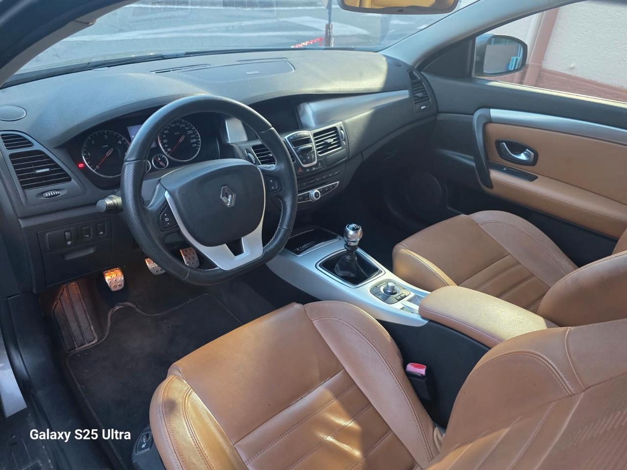 Renault Laguna Coupé 2.0 dCi 180CV 4Control