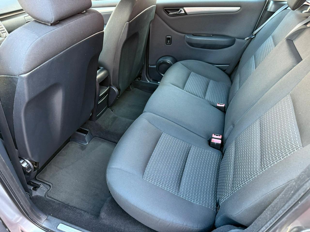 Mercedes-benz classe B 180 2.0 109cv Premium - 2010