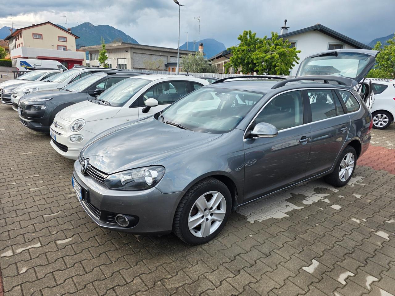 Volkswagen Golf Variant 2.0 TDI con gancio traino