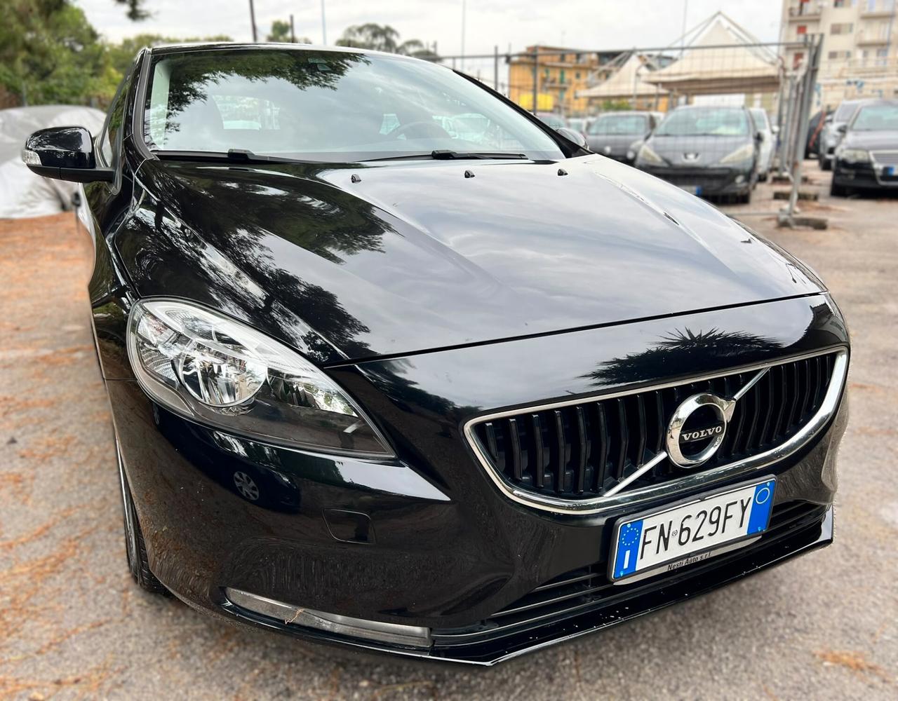 VOLVO V40 2.0 d2 Kinetic my18 - 2018