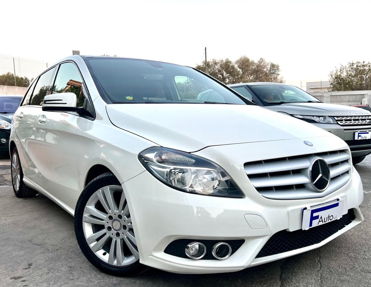 Mercedes-benz B 180 BlueEFFICIENCY Executive,TETTO APRIBILE,NAVIGATORE,RETROCAMERA,ecc.