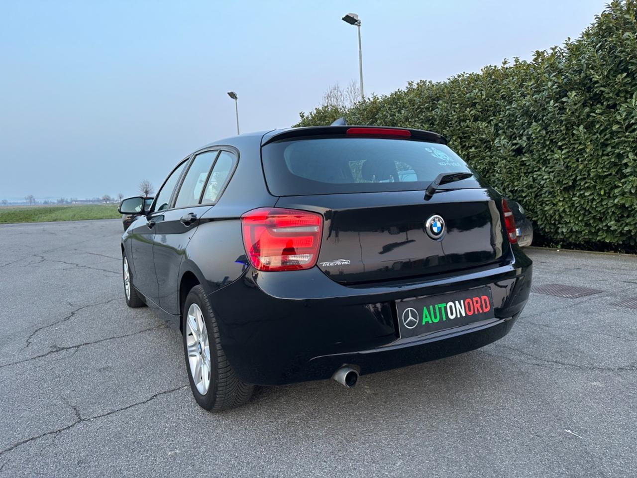 Bmw 114 114d 5p. Urban Ok neopatentati