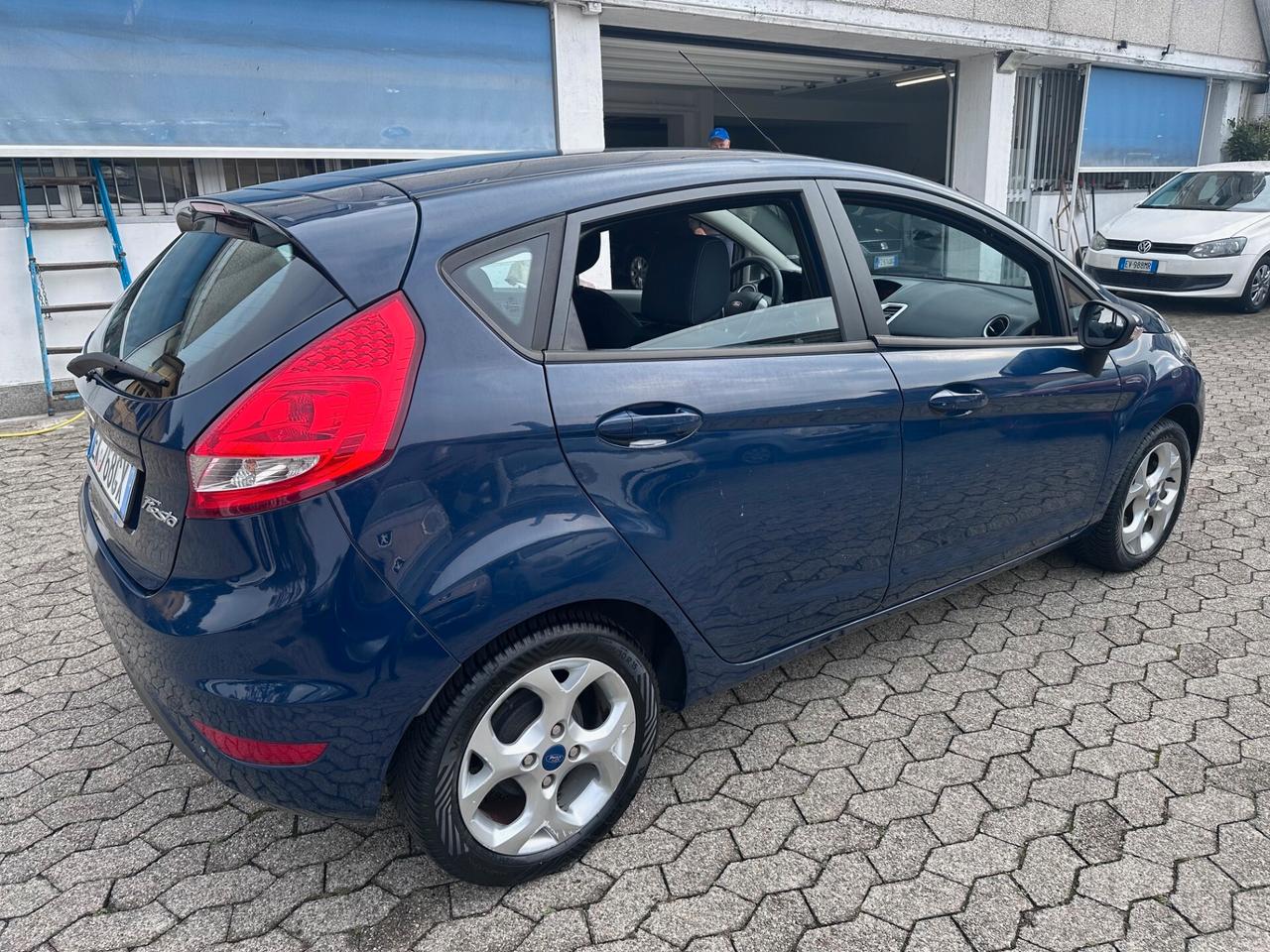 Ford Fiesta Ikon 1.2 60CV 5 porte