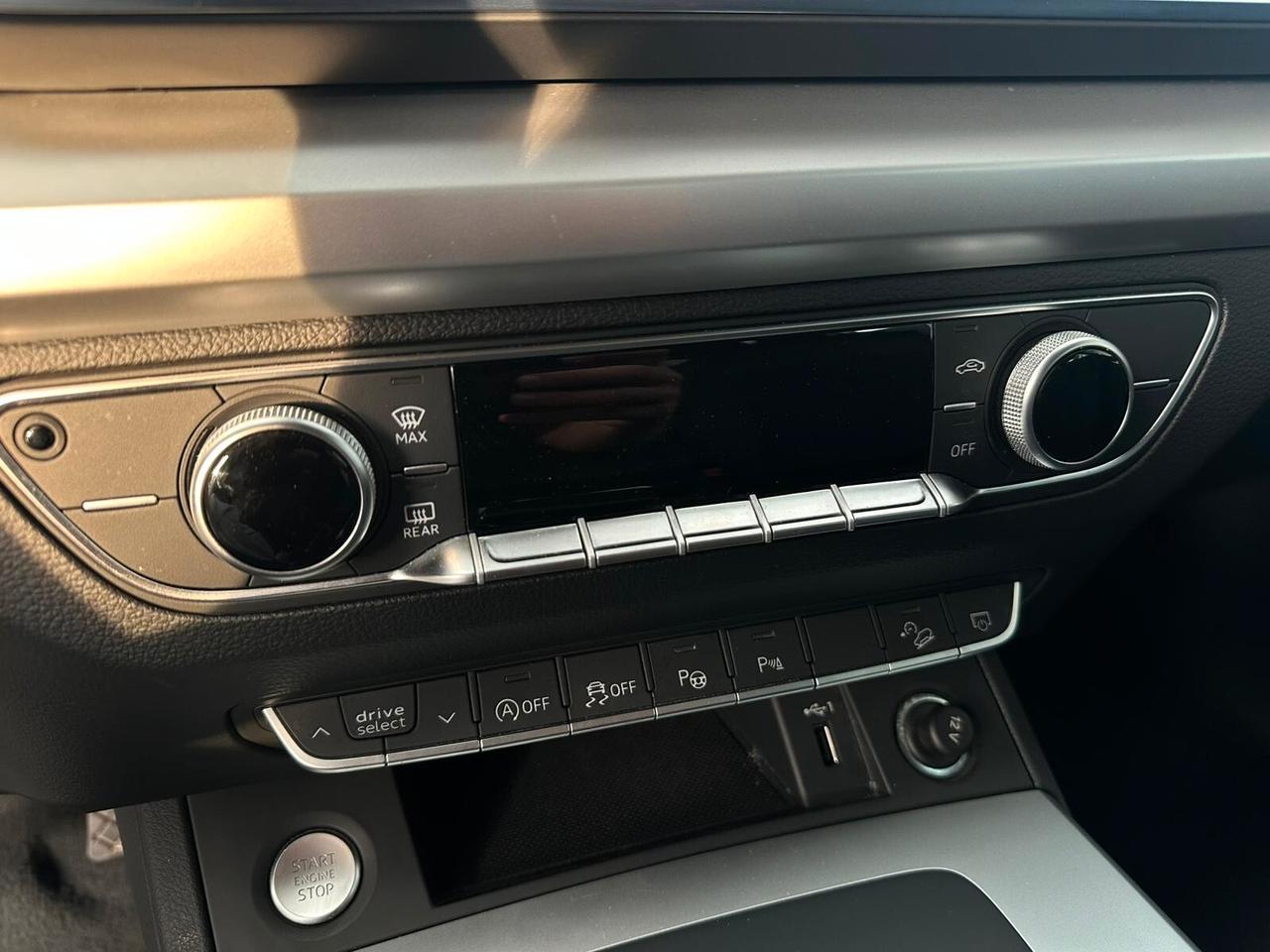 Audi Q5 45 TFSI quattro S tronic Business Advanced