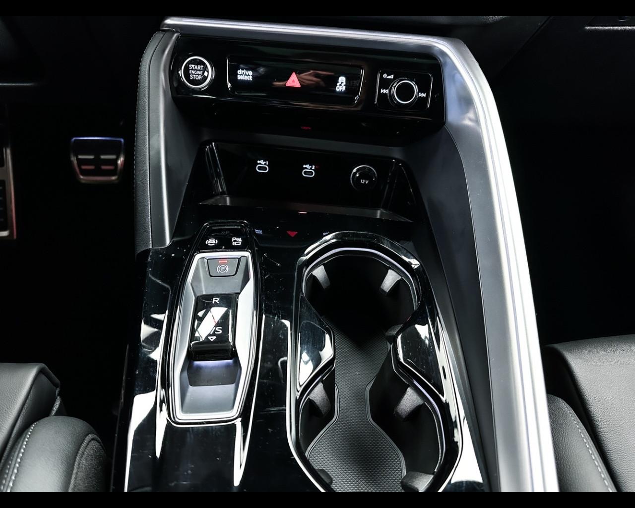 AUDI Q5 3ª serie - Q5 SPB TDI 150 kW mHEV+ S tronic quattro S line edition