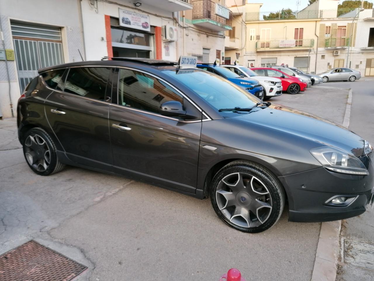 Lancia Delta 1.9 MJT Twinturbo DPF Platino