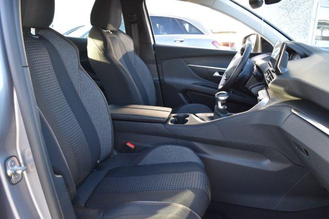 PEUGEOT 3008 BlueHDi 130 S&S Allure Pack