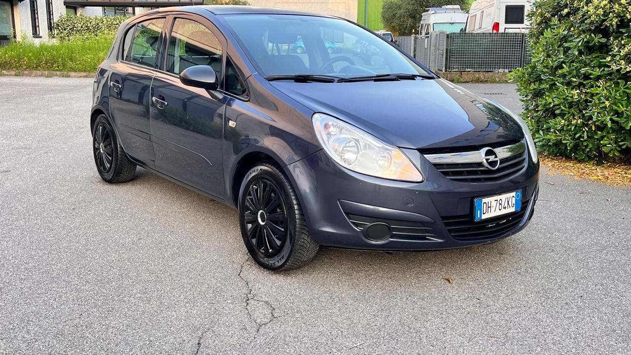 Opel Corsa 1.0 12V 5 porte Benzina e GPL