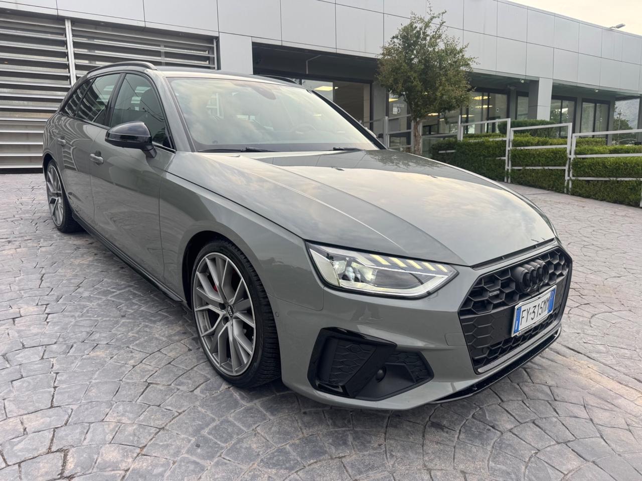 Audi A4 40 TDI quattro S tronic edition
