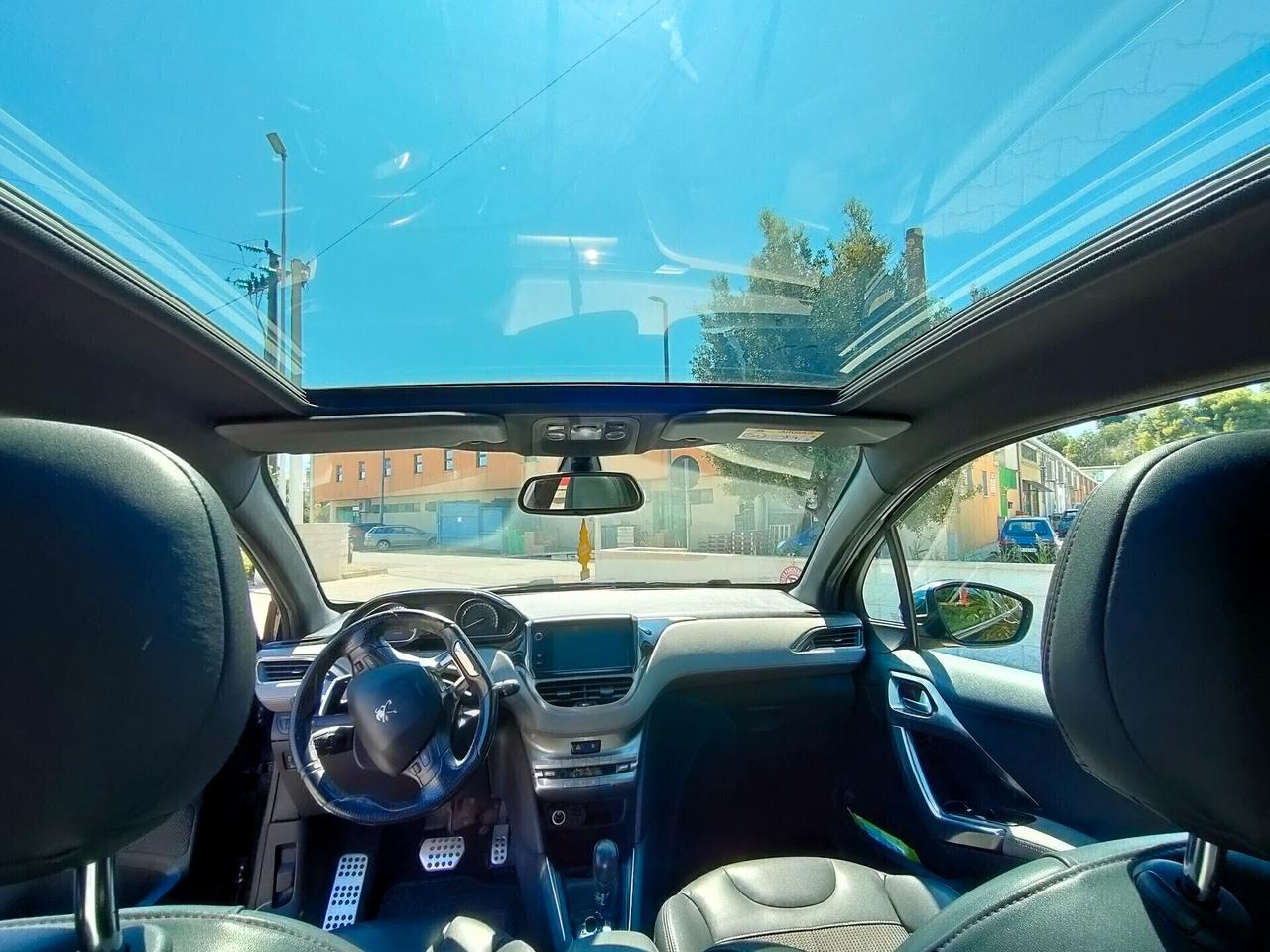 Peugeot 208 1.6 e-HDi 92 CV