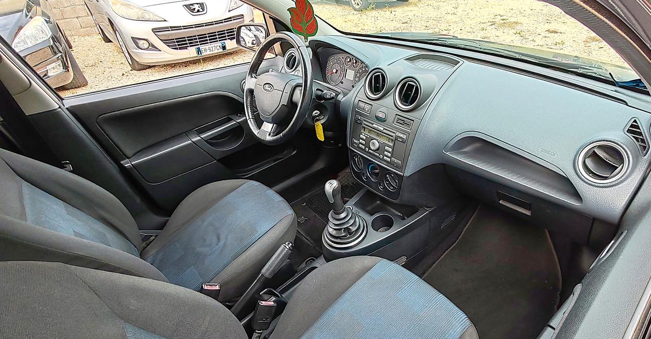 Ford Fiesta 1.2 16V 5p. Ghia OK NEOPATENTATI