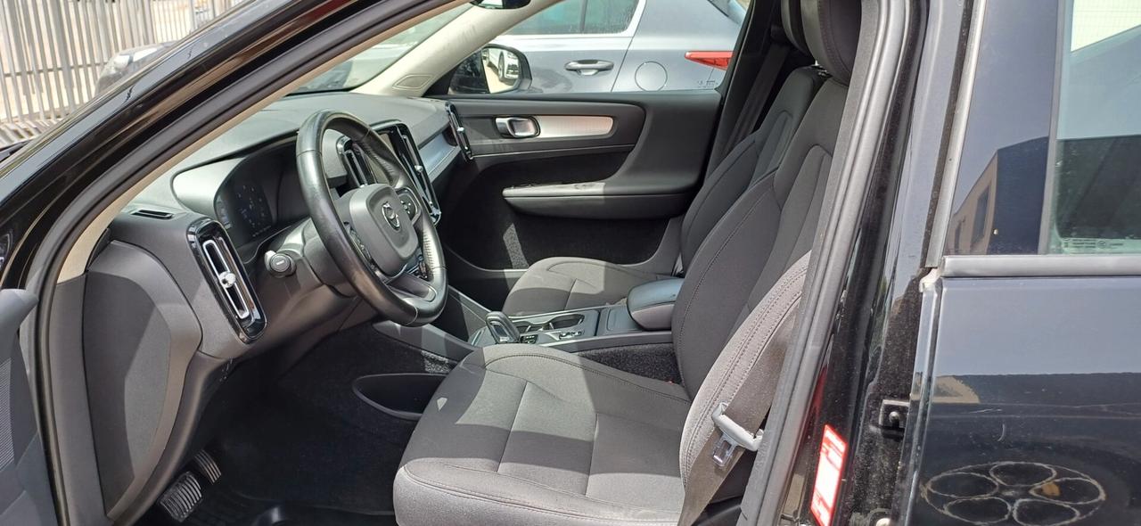 Volvo XC40 D3 Geartronic Momentum Pro
