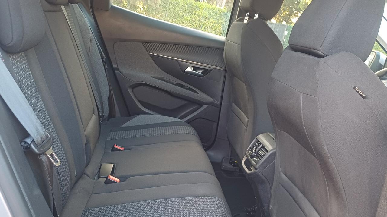 Peugeot 3008 BlueHDi 130 S&S Active