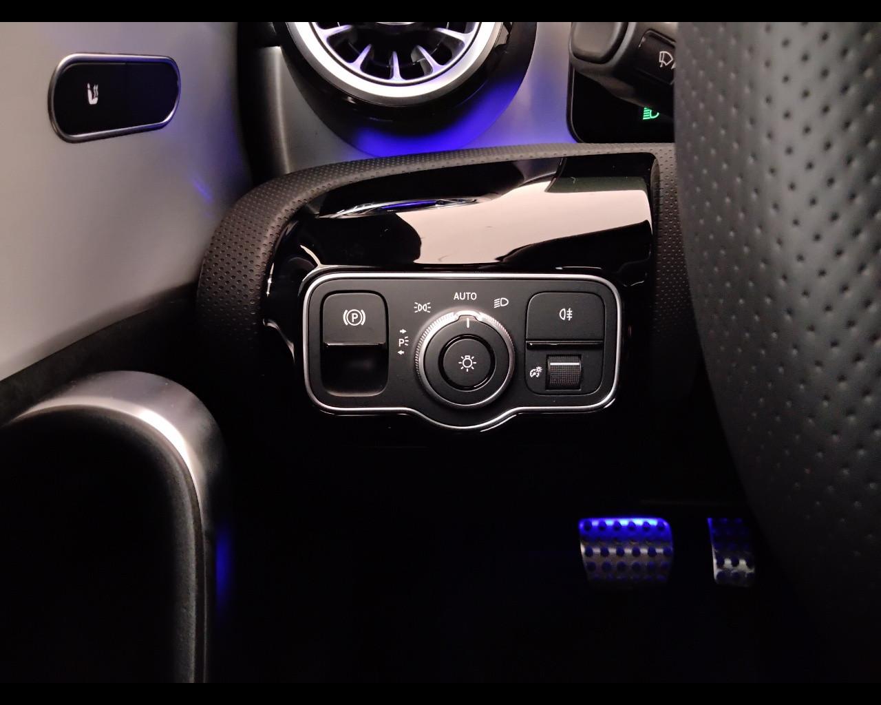 Mercedes-Benz Classe A - W177 2023 - A 180 d AMG Line Advanced Plus auto