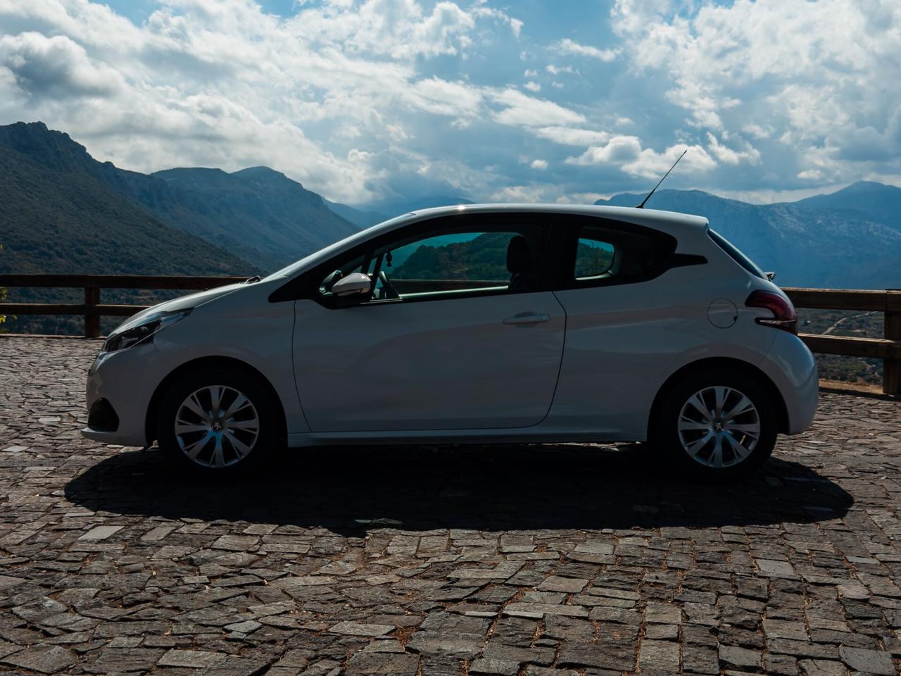Peugeot 208 1.6 BlueHDi 75 CV Active - 2016