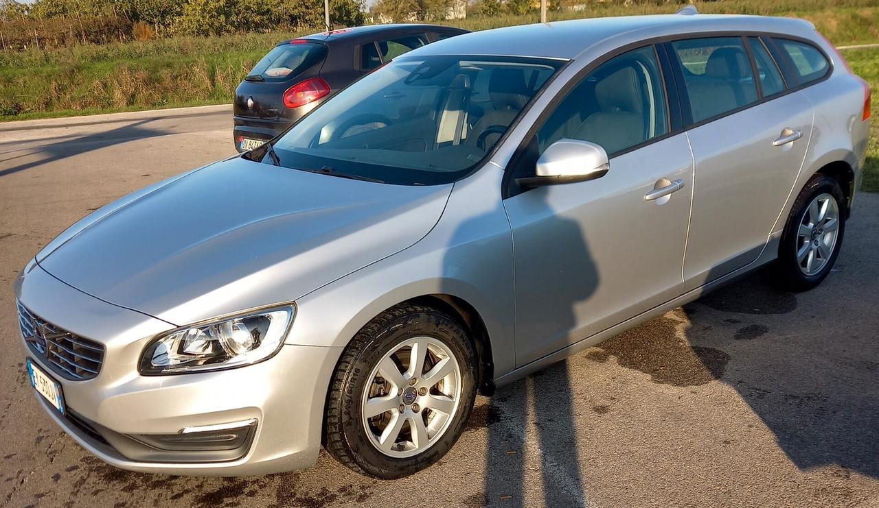 Volvo V60 D2 1.6 Kinetic