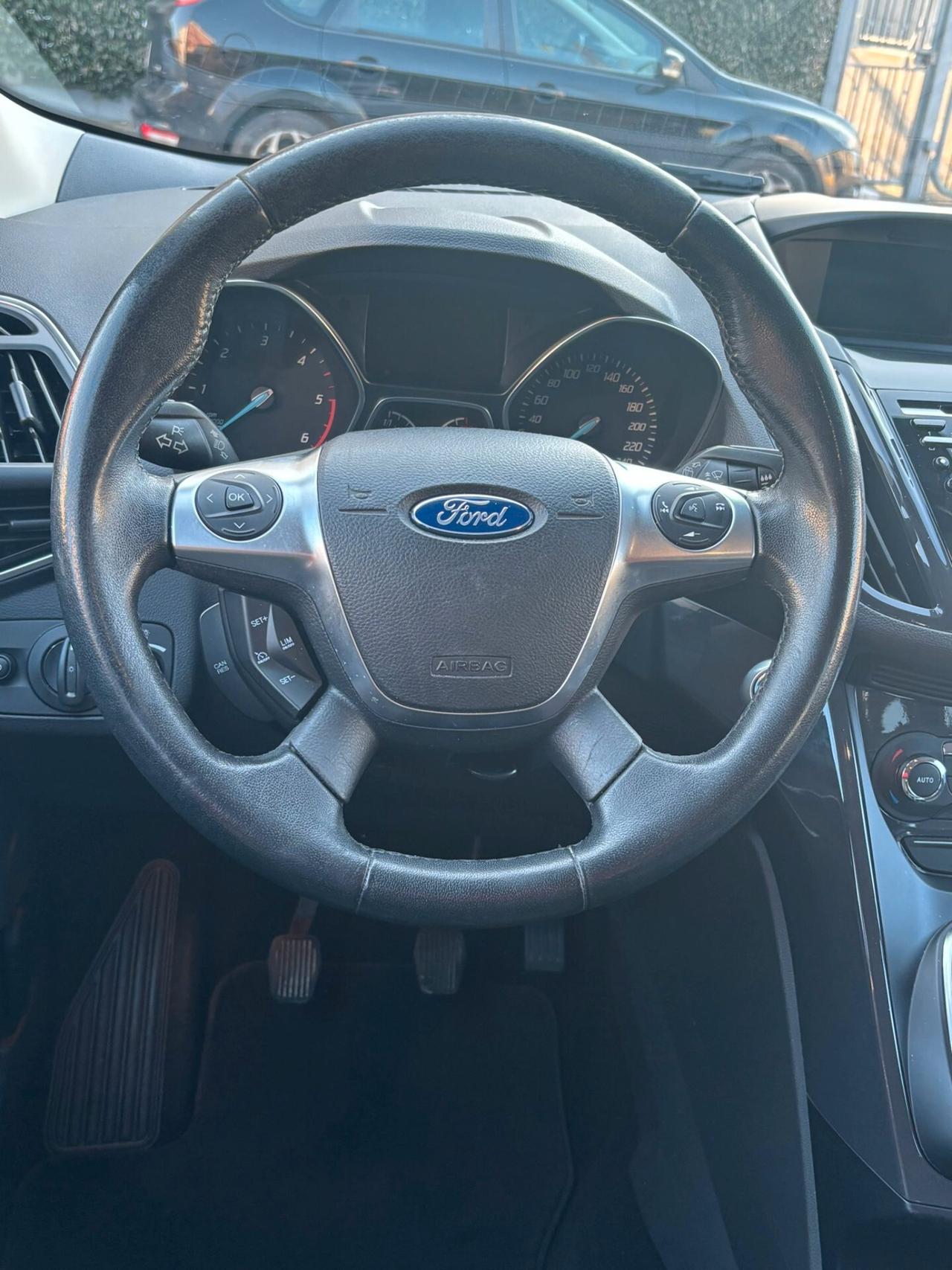 Ford Kuga 2.0 TDCI 150 CV S&S 4WD Titanium