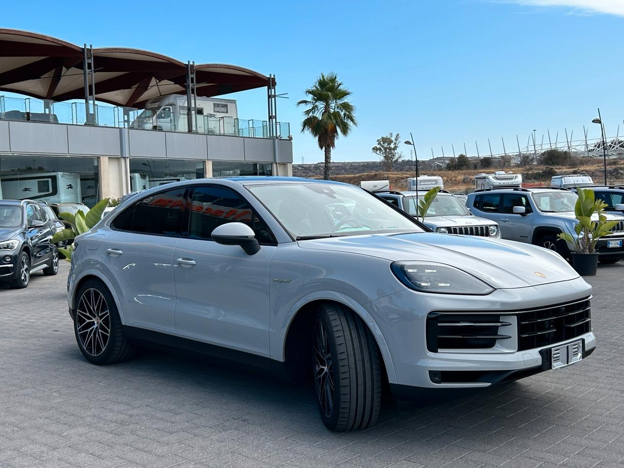 Porsche Cayenne Coupe 3.0 e-hybrid tiptronic KM 0 MY24