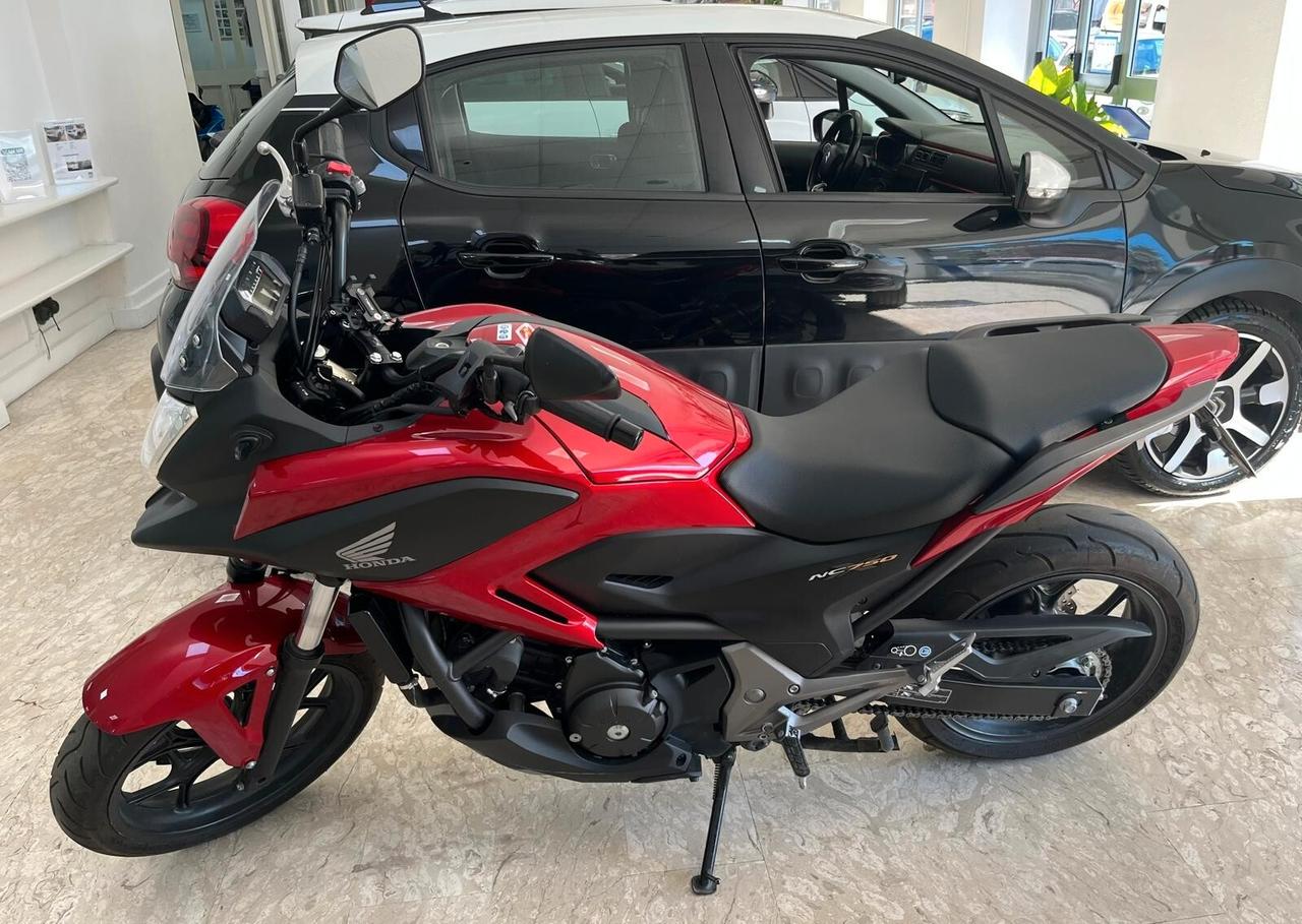 Honda NC750X DCT ABS