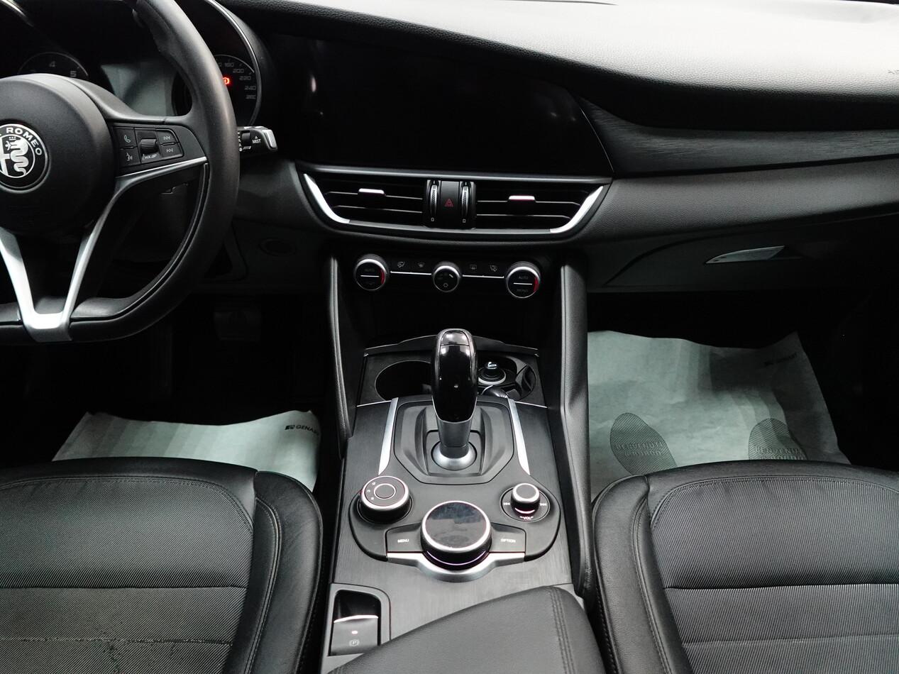 Alfa Romeo Giulia 2.2 MJT 180 CV AT8 SUPER