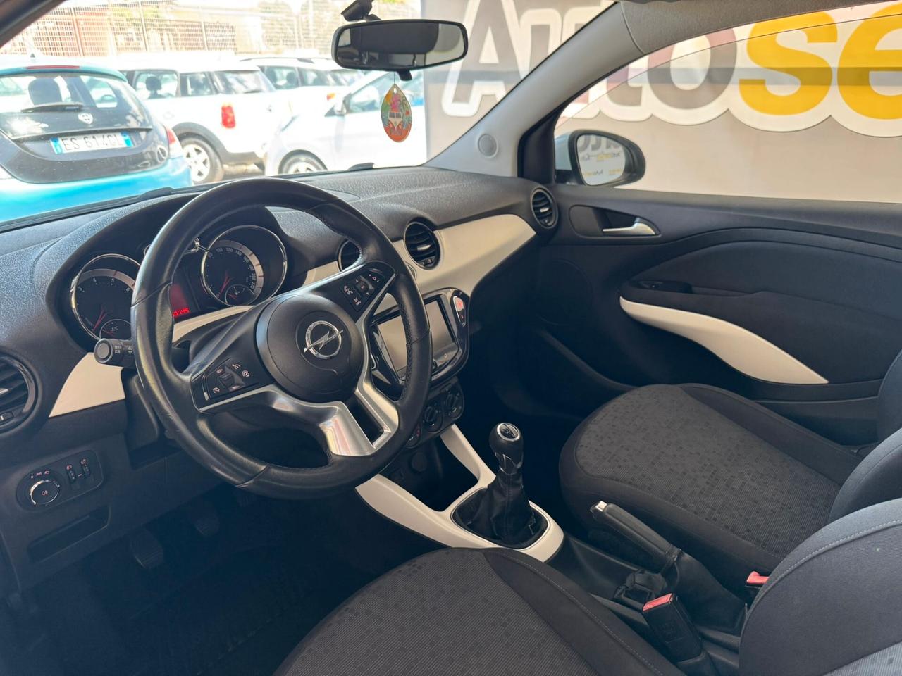Opel Adam 1.2 70 CV White/Black Link