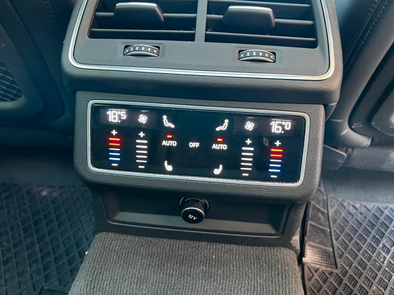 Audi RS6 AUDI S6 Quat-Hud-Virtu-carbonio-matrix-b&o-pan-1.hd- 360