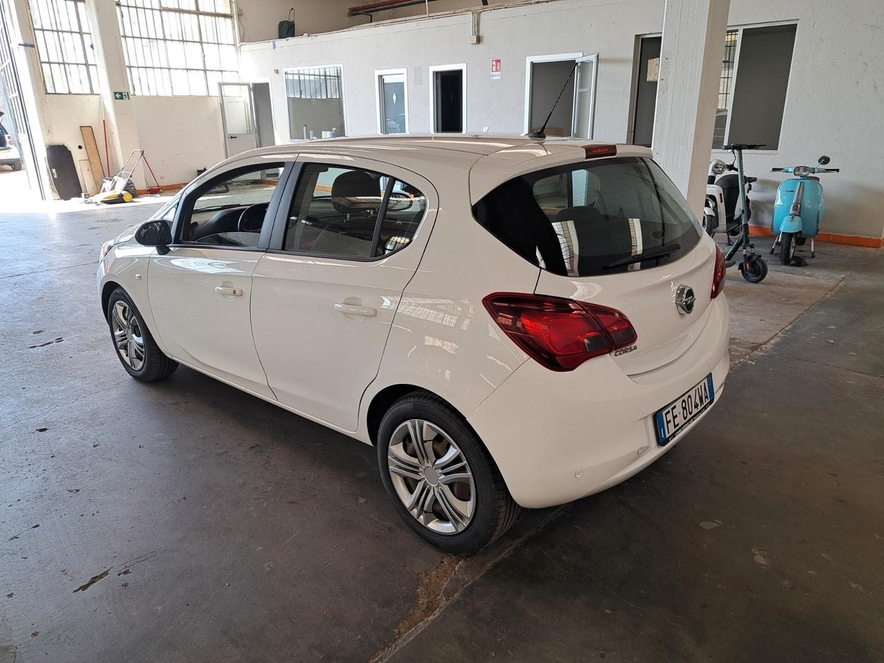 Opel Corsa 1.4 90CV GPL Tech 5 porte Cosmo