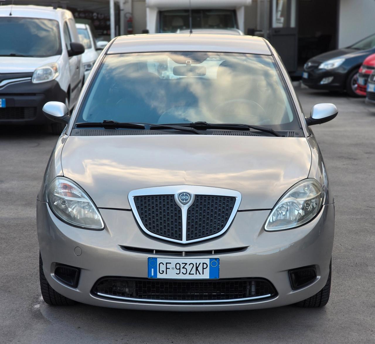 Lancia Ypsilon 1.2 Argento