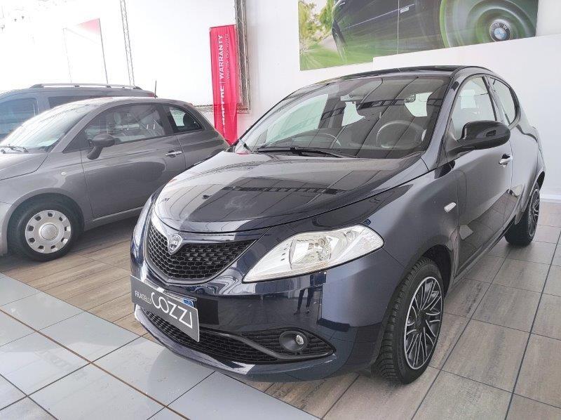 LANCIA Ypsilon 3ª serie - Ypsilon 1.0 FireFly 5 porte S&S Hybrid Ecochic Gold