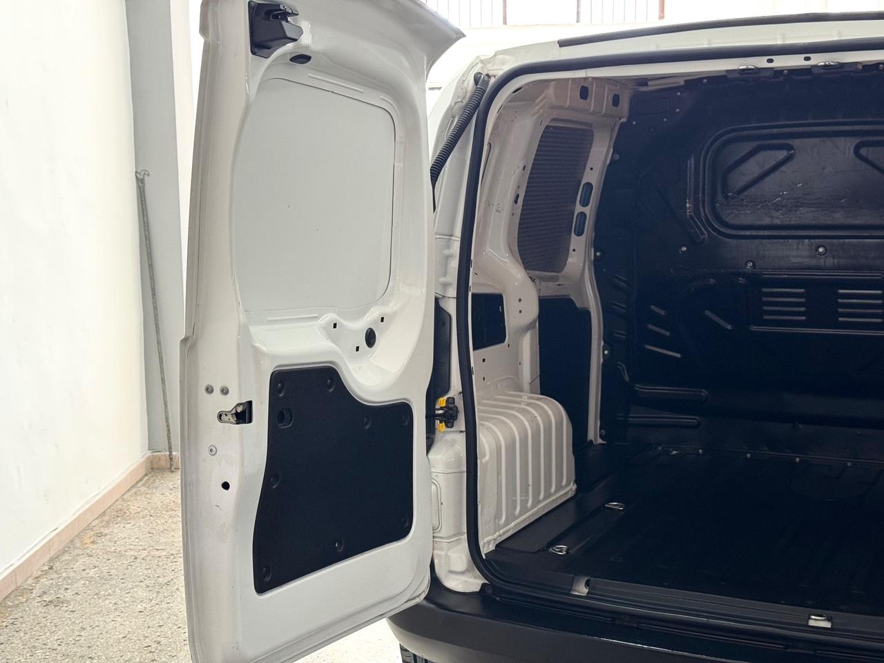 Fiat Fiorino 1.3 MJT 95CV Cargo Adventure