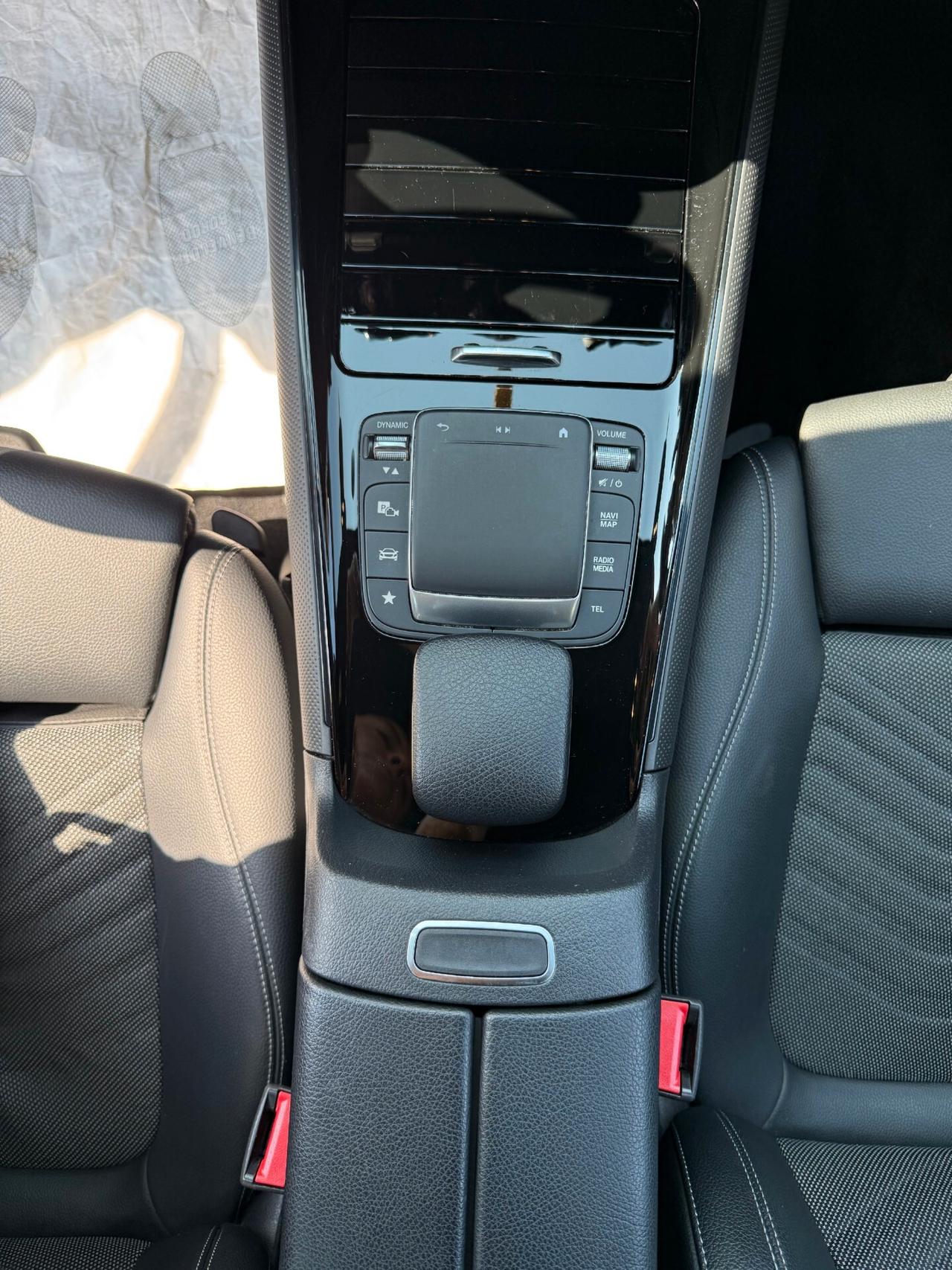 Mercedes-benz GLB 180 d Automatic Business