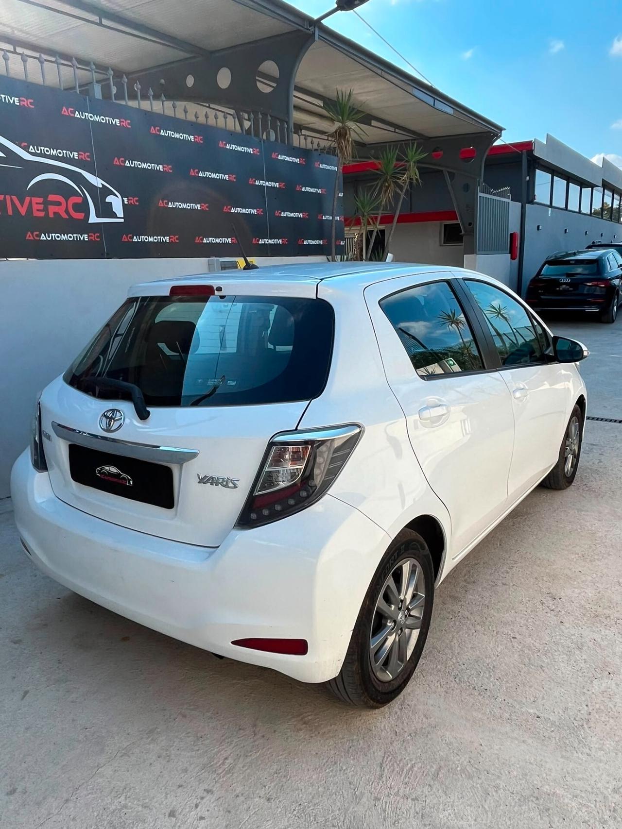 Toyota Yaris 1.0 5 porte Lounge