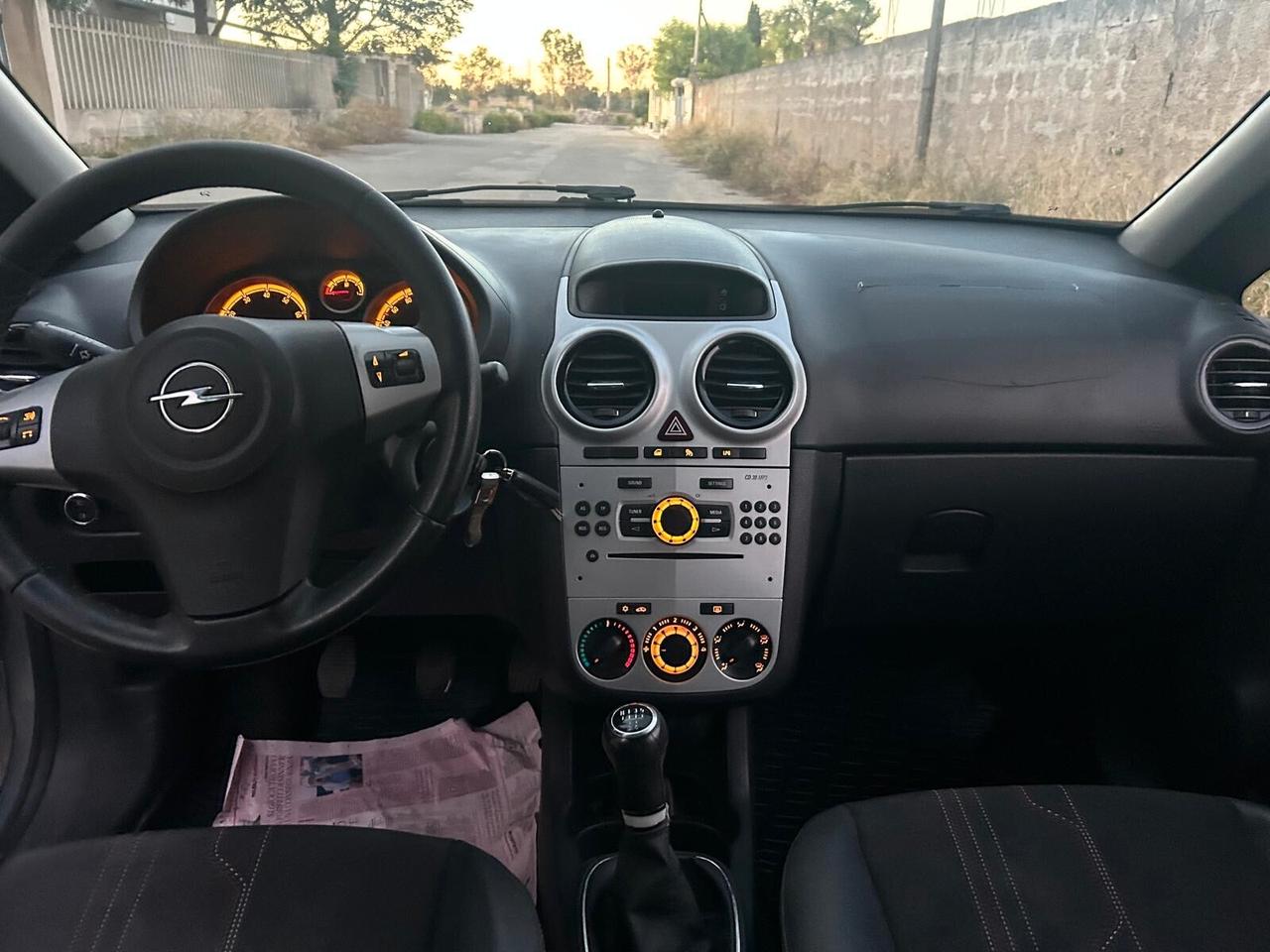 Opel Corsa 1.2 5 porte Edition GPL