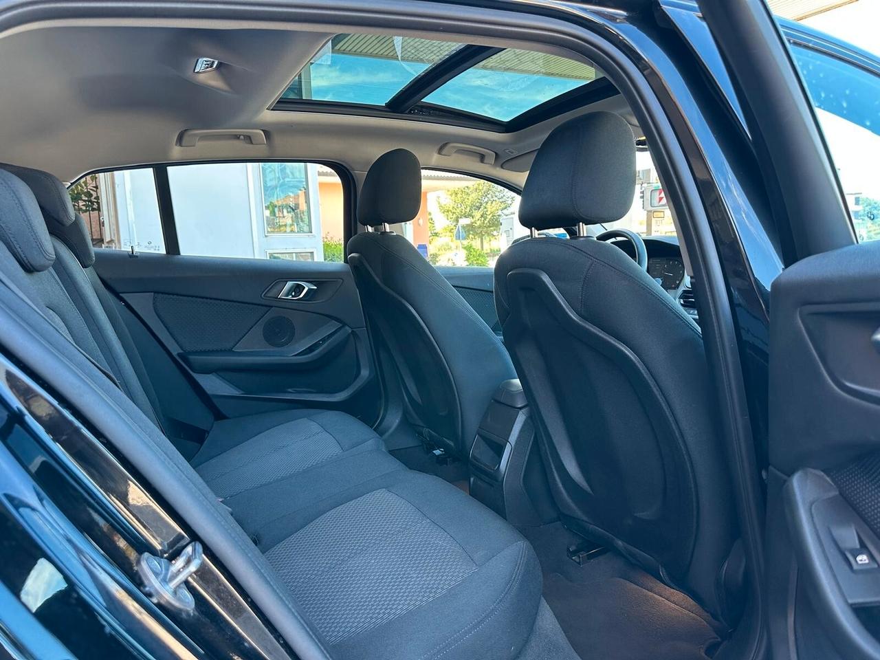 BMW 116 Serie 1 F40 116i Msport Exterior ok neopatentati