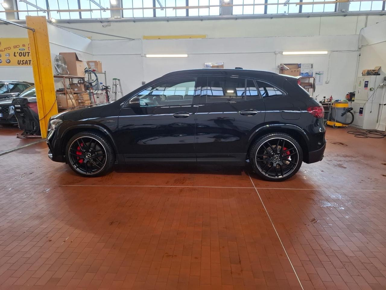 Mercedes-benz GLA 45 AMG 45S 4Matic+ Premium Plus racing