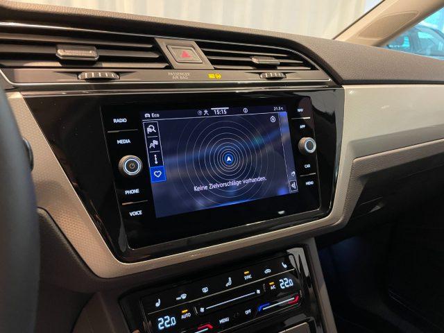 VOLKSWAGEN Touran 2.0 TDI DSG MOVE 7P Travel Assist LED Navi Cam