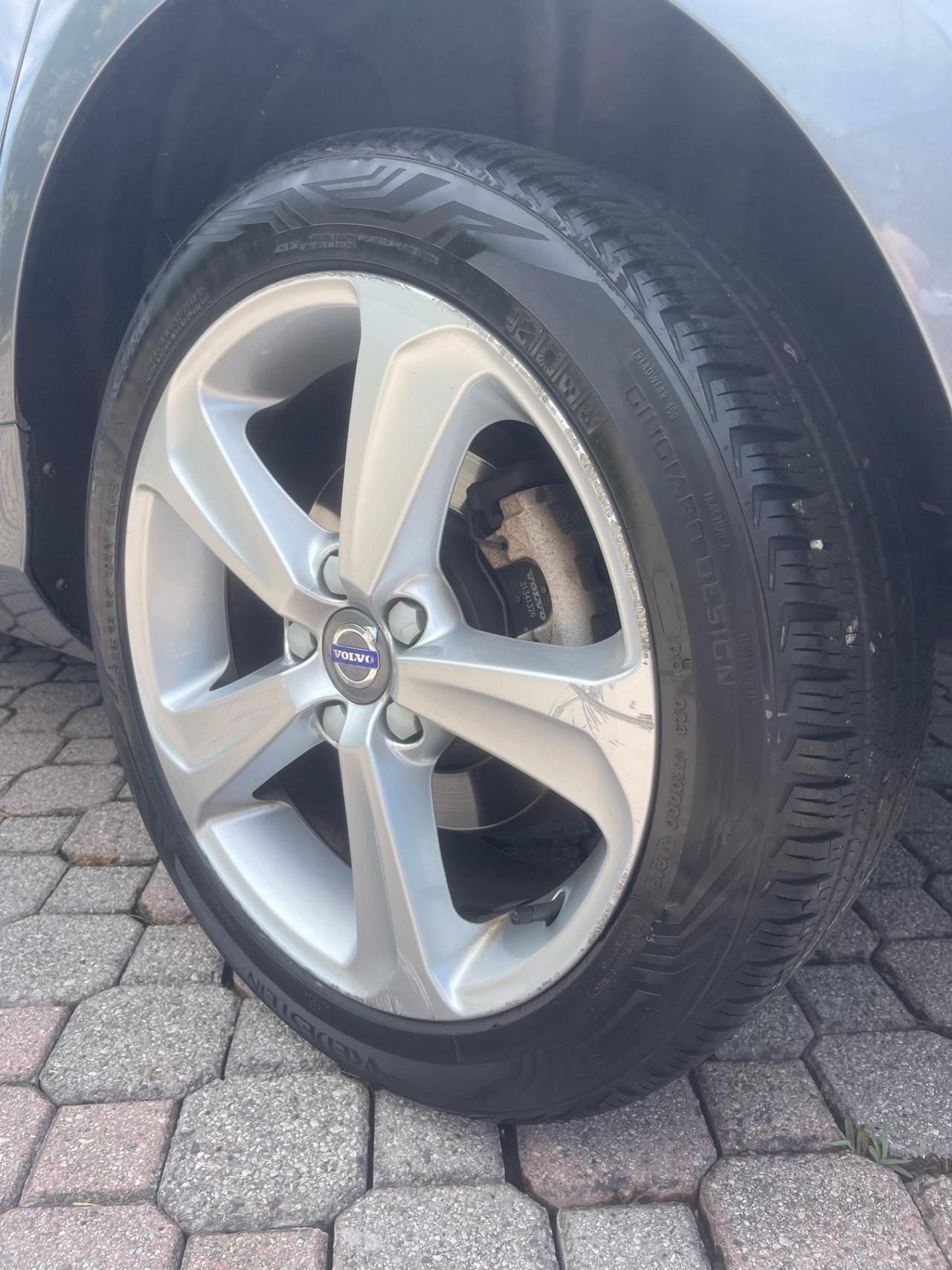 Volvo V40 D2 1.6 Momentum