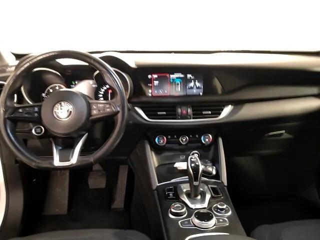 Alfa Romeo Stelvio 2.2 Turbodiesel 160 CV AT8 RWD Business