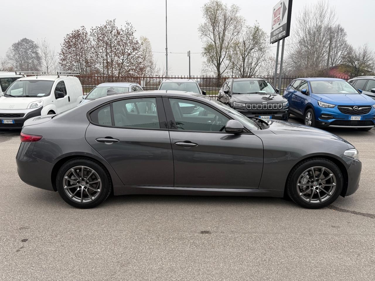 Alfa Romeo Giulia 2.2 Turbodiesel 160 CV AT8 Executive