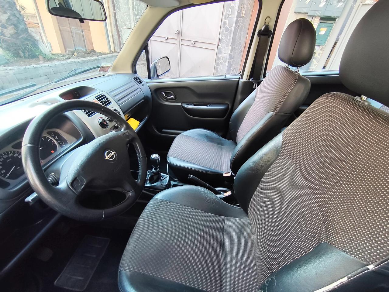 Opel Agila 1.2 benzina 92.000 km