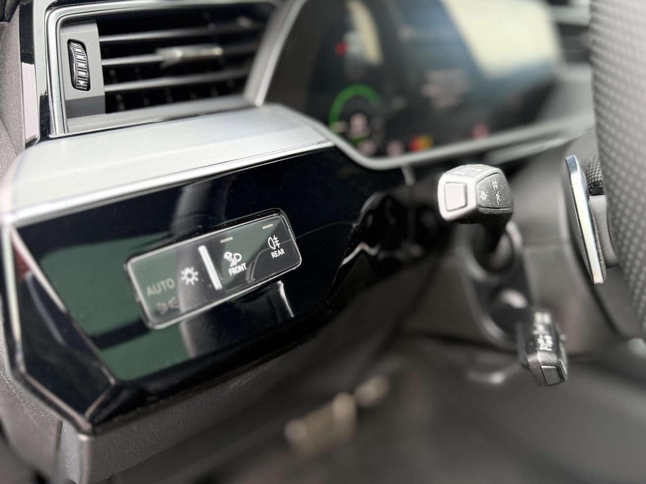 Audi Q8 e-tron SPB 55 Quattro S Line 408 cv - 2024