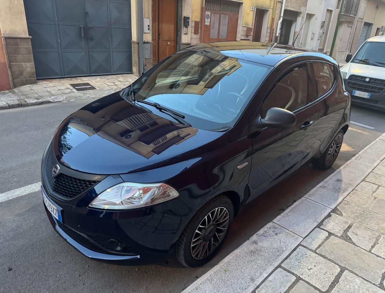 Lancia Ypsilon 1.3 MJT 16V 95 CV 5 porte S&S Gold