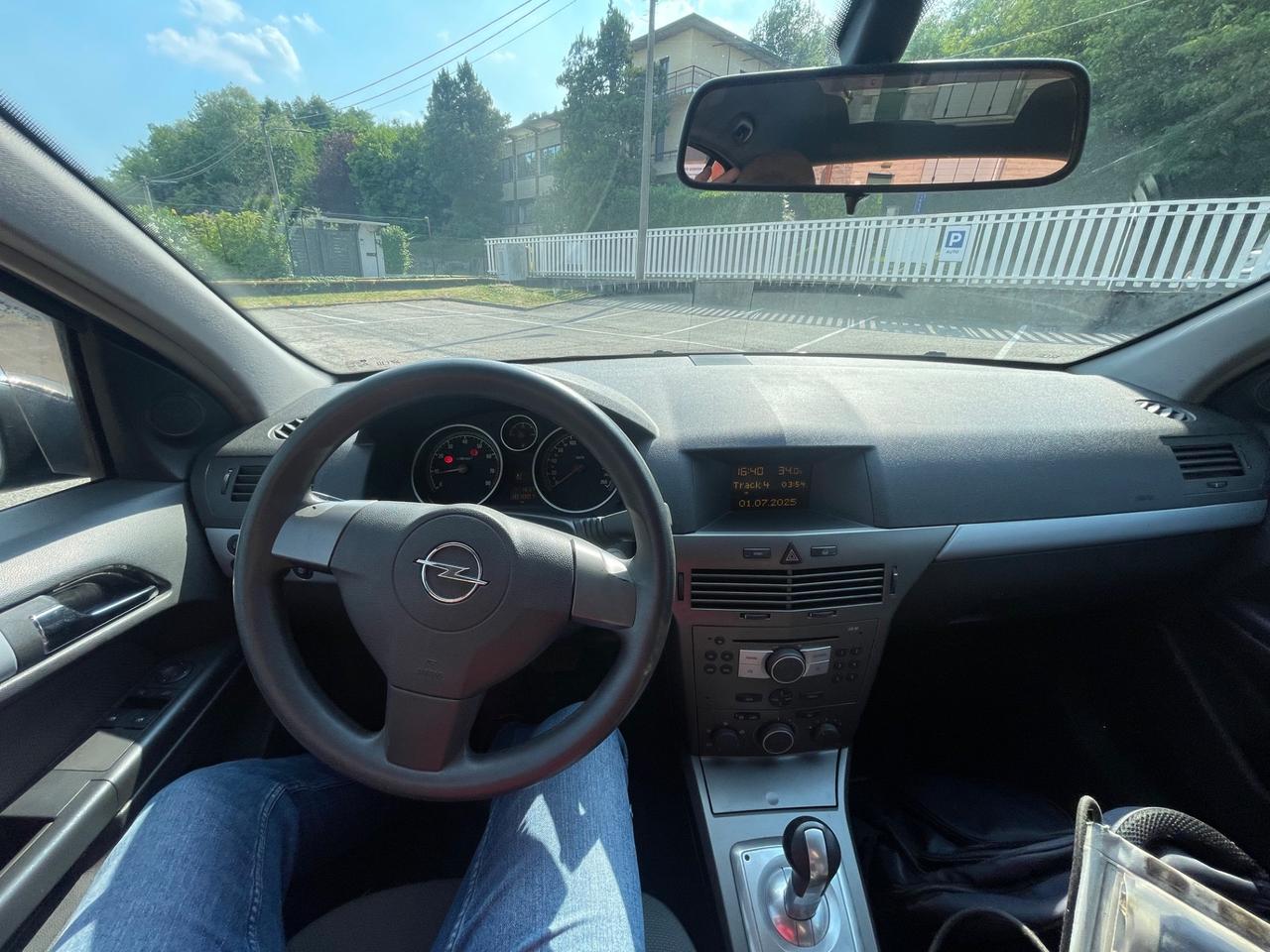 Opel Astra 1.6 16V Twinport 5 porte Cosmo