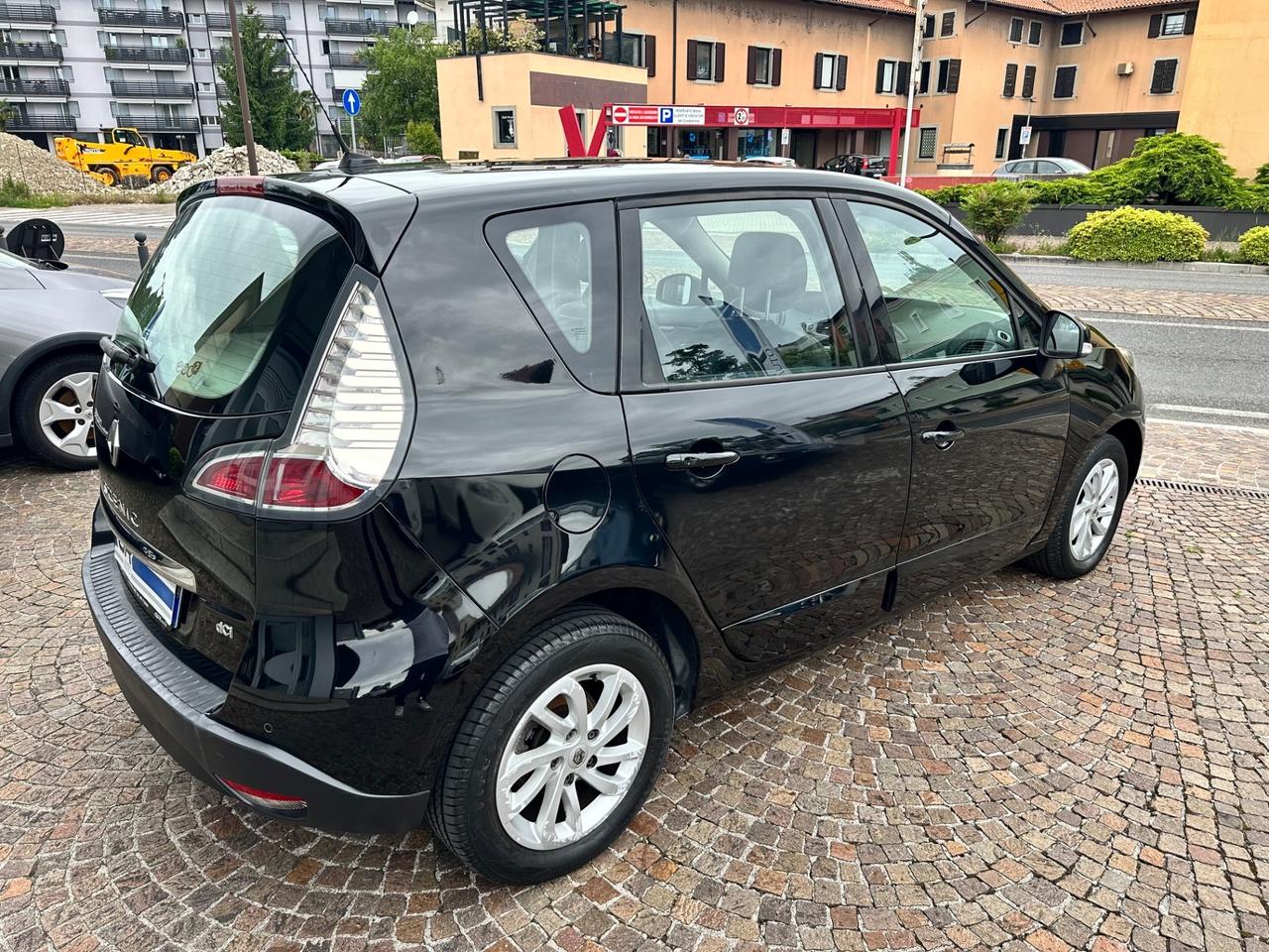 Renault Scénic XMod 1.5dCi 110CV