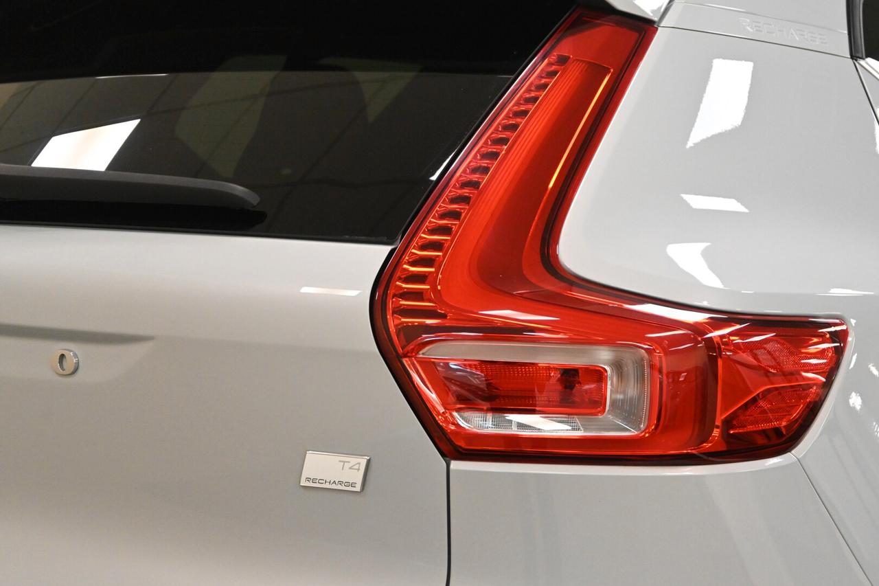 VOLVO XC40 (2017-->) XC40 T4 Recharge Plug-in H...