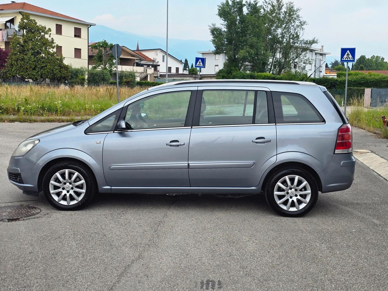 Opel Zafira 1.6 B/METANO 7 POSTI OK NEOPATENTI