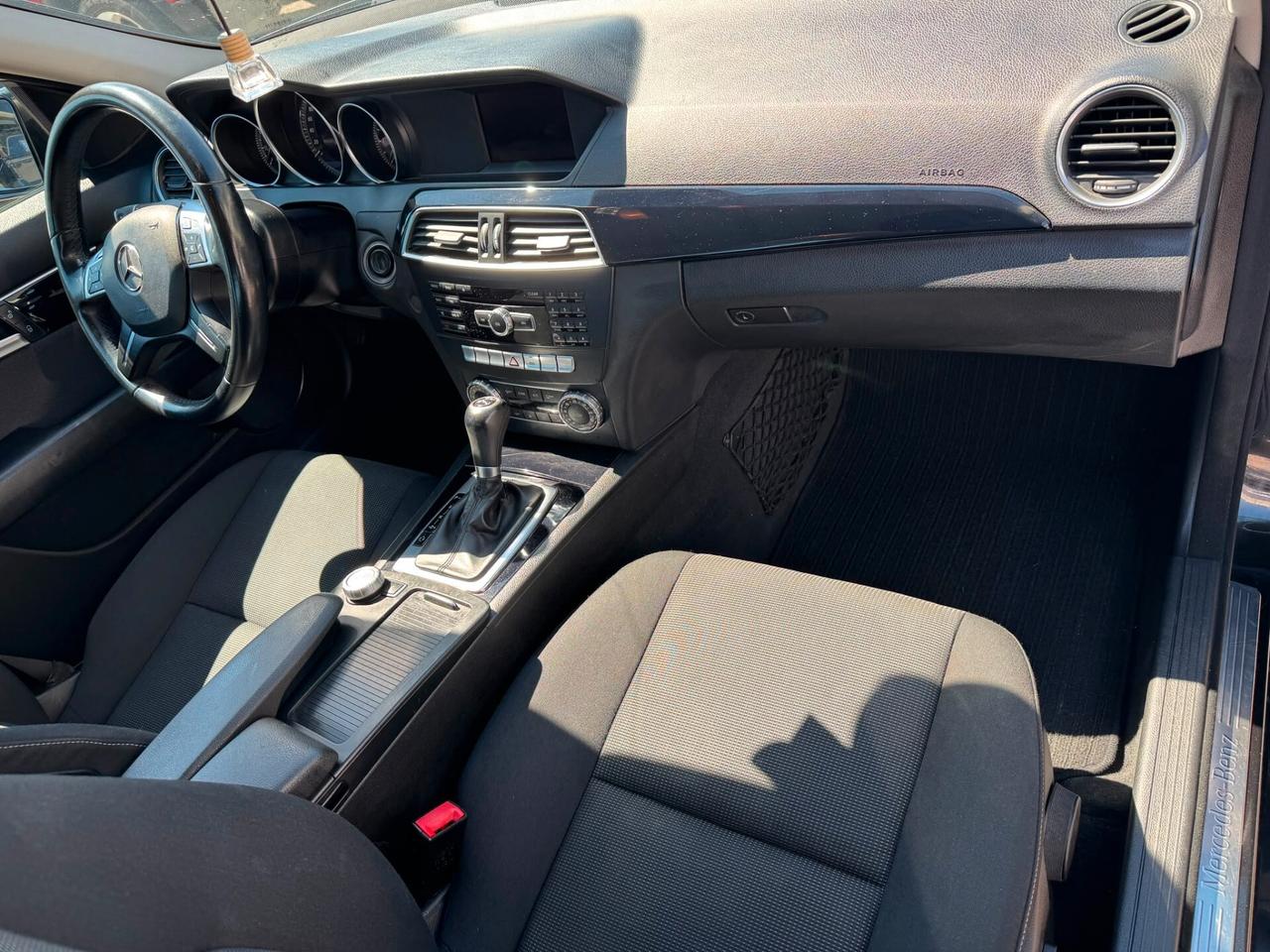 Mercedes-benz C 200 CDI BlueEFFICIENCY Elegance AUTOMATIC